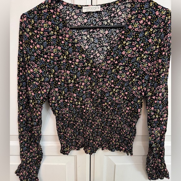 Paper Crane Black and Pink Cropped Floral Blouse Size S - Picture 1 of 6